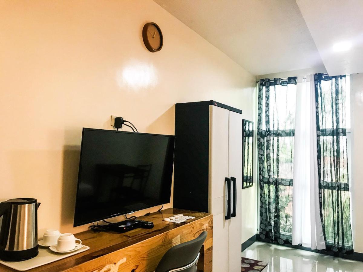 B&J Guesthouse And Tours Tagbilaran City Kültér fotó