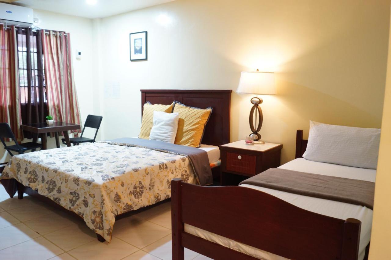 B&J Guesthouse And Tours Tagbilaran City Kültér fotó