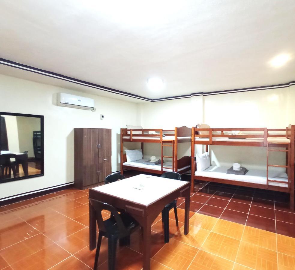 B&J Guesthouse And Tours Tagbilaran City Kültér fotó