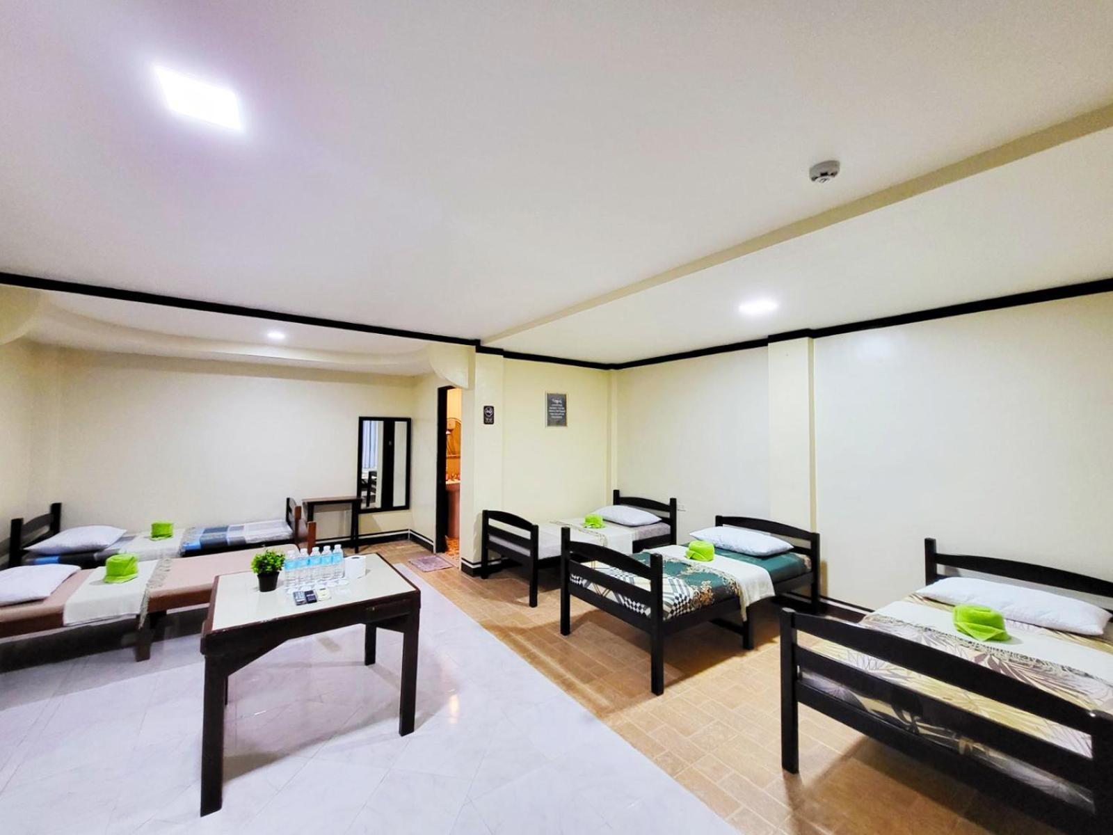 B&J Guesthouse And Tours Tagbilaran City Kültér fotó