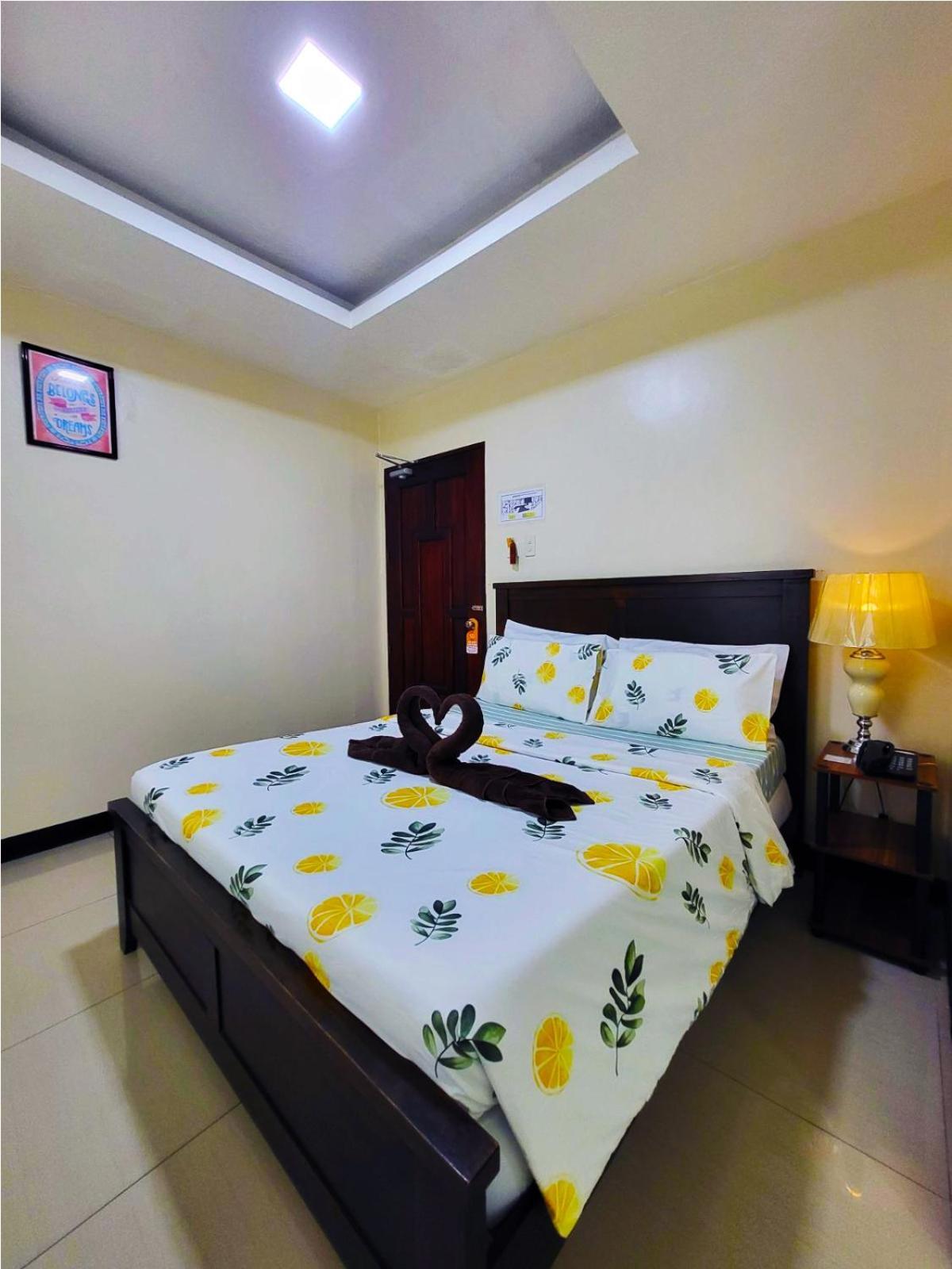 B&J Guesthouse And Tours Tagbilaran City Kültér fotó